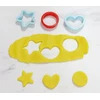 Toyland® Cocomelon rinkinys su aplanku - A4 formato bloknotas, kreidelės ir plastilinas/formelės - rankdarbių žaislas - žaislas kelionėms
