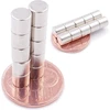 Brudazon 10 mini diskiniai magnetai 6 x 6 mm N52 stipriausio lygio neodimio magnetai itin stiprūs magnetai modelių gamybai, nuotraukoms, lentoms, skelbimų lentoms, šaldytuvams, rankdarbiams, ypač stiprūs magnetiniai diskai