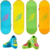 Hot Wheels Tony Hawk Inspired Hot Wheels Skate Neon Bones 4 riedlenčių pirštams rinkinys ir nuimami riedlenčių batai, sukurti bendradarbiaujant su Tony Hawk Hxk84