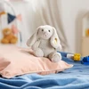 Margarete Steiff Steiff Hoppie triušis, 18 cm pliušinis zuikutis su lanksčiomis ausimis, minkštas žaislas vaikams, švelnūs draugai, judinamas ir plaunamas, šviesiai pilkas (080463)