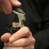 Oaoa Design Smartpull geriausias dvigubo sverto kamščiatraukis - neutralus klimatui - padavėjo draugas, vyno atidarytuvas su folijos pjaustytuvu, butelių atidarytuvas ir teflonu dengta ypač ilga spirale lengvam ir be vargo naudojimui - 60 dienų pinigų grą