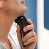 Philips Shaver Series 3000 - elektrinis skustuvas vyrams, skirtas naudoti tiek sausai, tiek drėgnai, su atlenkiamu trimeriu ir kelioniniu krepšiu (modelis S3230/52)