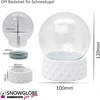 Snowglobe For You Diy 40105 "pasidaryk pats" sniego gaublys su stikliniu rutuliu ir polirezino pagrindu, baltas apvalus kubinis - 100 mm skersmens - individualus purtomas rutulys su blizgučiais