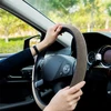 Toeecy kristalinis vairo užvalkalas, dydis 36–39 cm, universalus automobilio vairo užvalkalas, neslystantis vairo užvalkalas su kalnų krištolu, automobilio interjero vairo aksesuarai