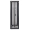 Apc NetShelter SX 42U 600 mm pločio x 1070 mm gylio korpusas su šonais Juodas