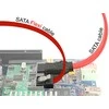 KABELIS SATA DATA III (6GB/S) F/F 10CM Z ZATRZASKAMI METALOWYMI FLEXI Raudonas DELOCK