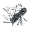 Victorinox Huntsman multirankis su išskleistais įrankiais