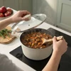 Russell Hobbs Côte 24 cm puodas, kreminis