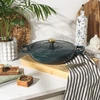 Salter BW13772GR Chester 2.8L Shallow Cast Iron Casserole Pot 30 cm, Žalias