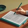 Amazon Kindle Naujasis „Kindle Scribe“ el. knyga – 2024 m. išleidimas, 10,2 colio ekranas su akinimo efektu, 64 GB talpos „Wi-Fi“ ryšiu (be užrakinimo ekrano reklamų) ir „Premium Pen Jade“ rašikliu.