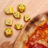 Žaidimų Kauliukų Rinkinys - Q WORKSHOP Pizza Margherita RPG 7 Kauliukai Plastikiniai Geltoni Žali Raudoni