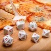 Žaidimų Kauliukų Rinkinys - Q WORKSHOP Pica Pepperoni 7 Kauliukai D4-D100 Balti