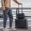 Kameros krepšys - PGYTECH OneMo Sling 11L, universalus dizainas, patogus peties paminkštinimas, erdvės juoda