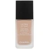 Chanel Ultra Le Teint Flawless Finish Fluid Foundation ilgai išliekanti tobulinanti kreminė pudra, matinis švytintis efektas, atspalvis: B10, 30 ml
