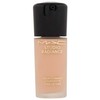MAC Studio Radiance serumu maitinamas makiažo pagrindas