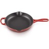 Le Creuset kepimo ir serviravimo keptuvė - Signature, 20 cm, vyšninės raudonos spalvos