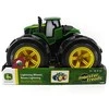 Tomy JOHN DEERE žaislinis traktorius su šviečiančiais ratais, 46644B