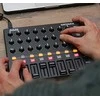 Midi kontroleris  AKAI MIDIMIX, Juodas