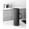 Stelton EM 77 termo ąsotis 1l matinė juoda