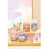 Yankee Candle Aromatinė didelė žvakė "Sun-Drenched Apricot Rose" 623 g