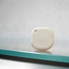 Shelly BLU Button Tough 1 Bluetooth valdomas veiksmo ir scenų aktyvavimo mygtukas - kreminė
