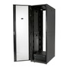 Apc NetShelter SX 42U 600 mm pločio x 1070 mm gylio korpusas su šonais Juodas
