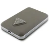 „Guess“ grūdėto trikampio formos išorinė baterija su „MagSafe“ 5000mAh 15W USB-C – ruda