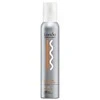 „Londa“ profesionalios garbanos su „Curl Mousse Waves“ formavimu