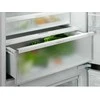 Įmontuojamas 70 cm pločio šaldytuvas su šaldikliu apačioje Electrolux ENG7TE75S