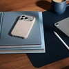 Apple „Beats iPhone 17 Pro“ dėklas su „MagSafe“ ir kameros valdymu – kalkakmenio spalvos