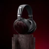 FiiO FT13 raudonos medienos ausinės iš šono