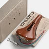 Brooks BROOKS B17 NARROW CARVED balnelis, Honey, plieniniai lankai, svoris 510 g, Leather linija (NAUJAS)