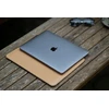 BALTAN Odinis dėklas su zamkiem do MacBooka Air 15" M5 smėlio sp.