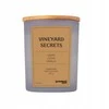 Donau Home Sojų žvakė DONAU HOME, pilko stiklo, mediniu dangteliu ir dagčiu, Vineyard Secrets, 200g