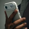 „Decoded“ odinis „MagSafe“ dėklas, skirtas „iPhone Air“ – smėlio spalvos