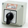ELS Elektrotechnika KUMŠTELINIS JUNGTIKLIS 25A 0-1 3F KORPUSE IP65 LW25 0-1 3P OB.