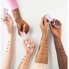 „Essence Skin Tint Hydrating“ natūralios apdailos makiažas