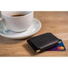 FIXED Tiny Wallet dėklas skirtas AirTag, juodos spalvos