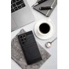 Forcell Oem CARBON dėklas skirtas Samsung Galaxy S22 juodos spalvos