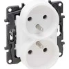Legrand 863132 Niloe Step Lizdas maitinimo blokas dvigubas 2x2P+Z keliems rėmams, varžtiniai gnybtai, be kontaktų dangtelio balta 863132