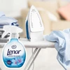 Audinių lyginimo purškiklis LENOR Spring Awakening, 500ml