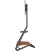 Maclean MC-455 laisvai pastatomas kampinis televizoriaus stovas Bauhaus stiliaus, laisvai pastatomas televizoriaus laikiklis su dviem lygiais, pagamintas iš medžio, keliamoji galia iki 10 kg, televizoriaus laikiklis iki 40 kg, 37-75'', maks. VESA 600x400, maks. Aukštis 1460 mm