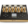 „Millennium Chess Genius Pro 2024 Wood Look“.