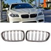 Mtuning BMW 5 F10 F11 grotelės su dvigubais briaunomis, chromuotos ir juodos spalvos