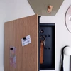 NAGA Skrzynka na klucze su magnetycznymi drzwiami su forniru dębowego 30x5x30mm (1szt)