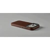 Burga Nomad Traditional odinis dėklas, rudas – iPhone 18 Pro/17 Pro