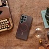 Oem GENTLEMAN MAG COVER dėklas suderinamas su MagSafe skirtas Samsung Galaxy A26 rudos spalvos