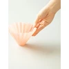 ORIGAMI Air M piltuvėlis matinis rožinis rankoje