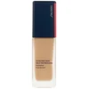 „Shiseido Synchro Skin“ savaime gaivinanti natūrali skysta makiažo bazė, 410 Sunstone SPF 30, 30 ml