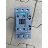 Siemens Galios kontaktorius, AC-3e/AC-3, 41 A, 18,5 kW /400 V, 3 polių, 230 V AC, 50/60 Hz, pagalbiniai kontaktai: 1 NO + 1 NC, gnybtai 1a23